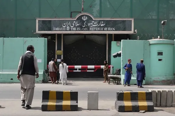 په کابل کې د ایران سفارت «د افغانانو د مالي مرستو» ټولولو لپاره بانکي اکاونټونه اعلان کړل