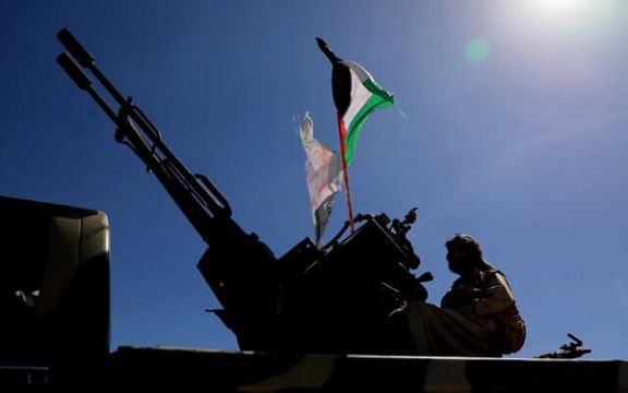 امریکا بیا په یمن کې د حوثیانو پر مرکزونو بریدونه کړي