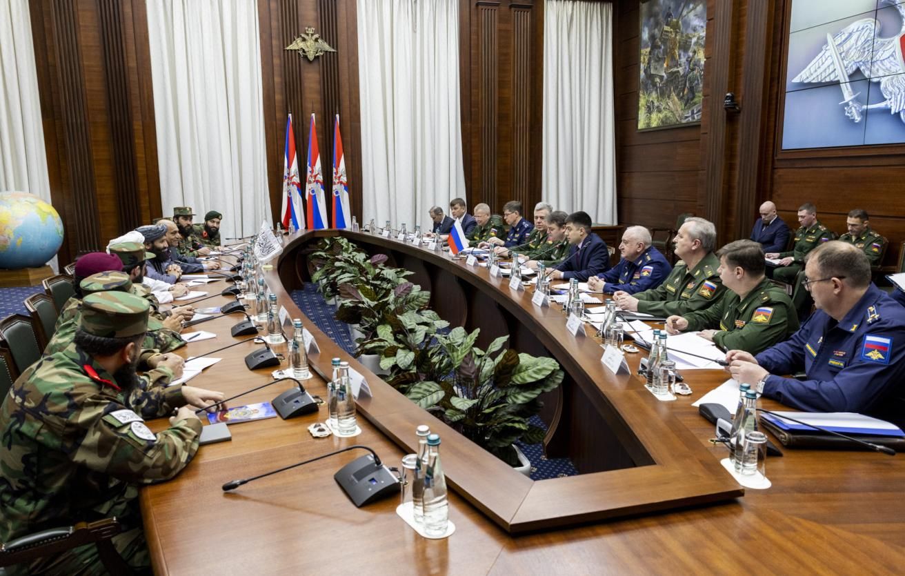 مقام‌های نظامی روسیه و طالبان درباره همکاری‌های امنیتی گفت‌وگو کردند