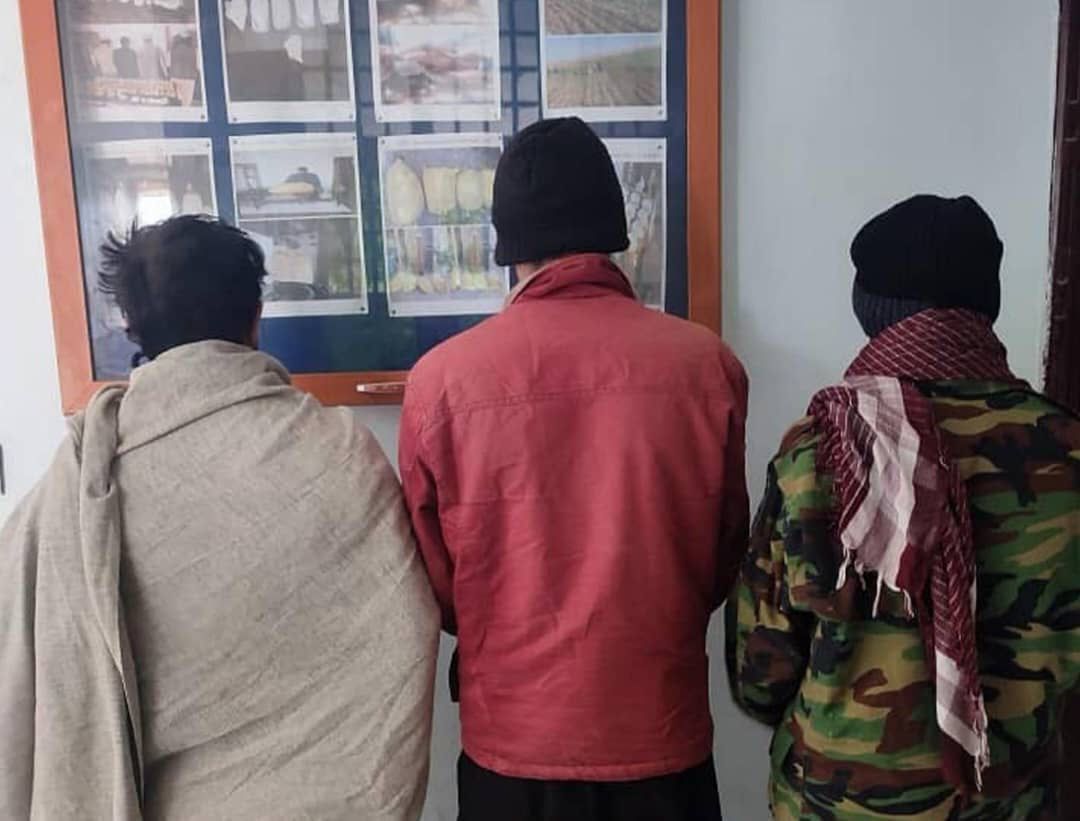 طالبان وایي په هرات او فراه کې یې نشه یي توکي او په تور یې ۵ تنه نیولي 