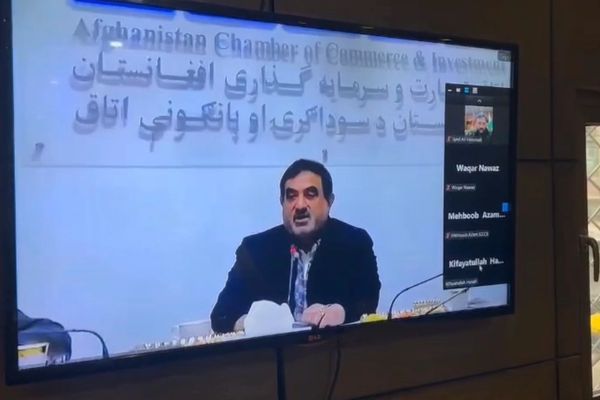 د افغانستان او پاکستان سوداګریزو خونو د لارو د پرانېستلو غوښتنه کړې ده