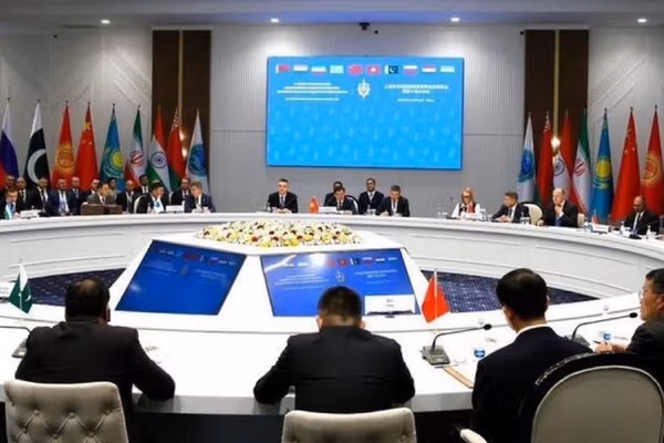 د شانګهای د ترهګرۍ ضد بنسټ: په افغانستان کې د ترهګرو ډلو فعالیت مخ په زیاتېدو دی