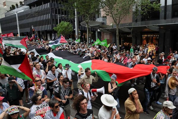 دستکم ۱۸ سرباز سوئیس در درگیری با معترضان طرفدار فلسطین زخمی شدند