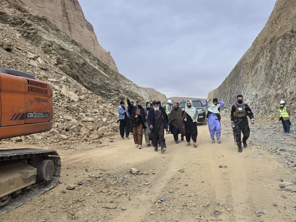طالبانو د کابل – جلال اباد د دویم لین سړک له رغنیز شرکت څخه غوښتي چې ماشینري زیاته کړي