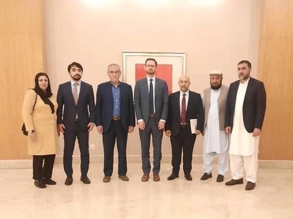 نماینده ویژه امریکا برای افغانستان با نمایندگان احزاب ضد طالبان، در ترکیه دیدار کرد