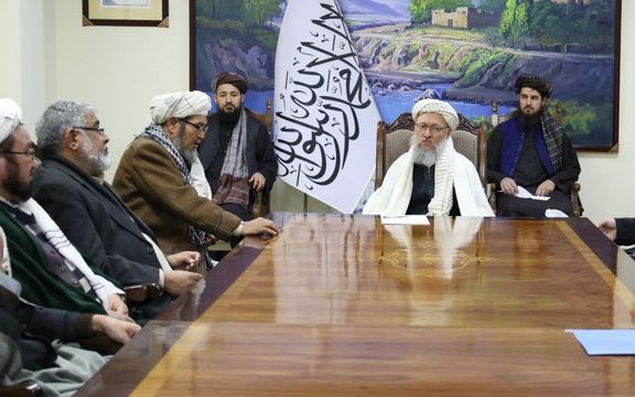 د طالبانو د ریاست الوزرا اداري مرستیال له یو شمېر شیعه علماوو او متنفذينو سره وکتل