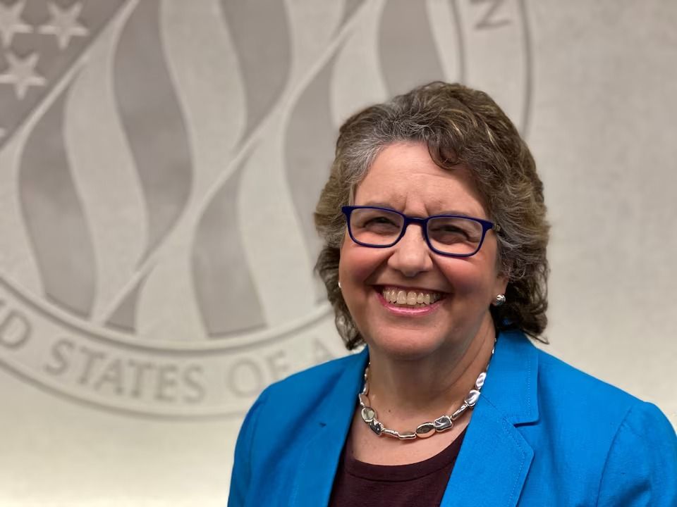 رئيس کمیسیون انتخابات امریکا می‌گوید ترامپ اقدام به برکناری او کرده است