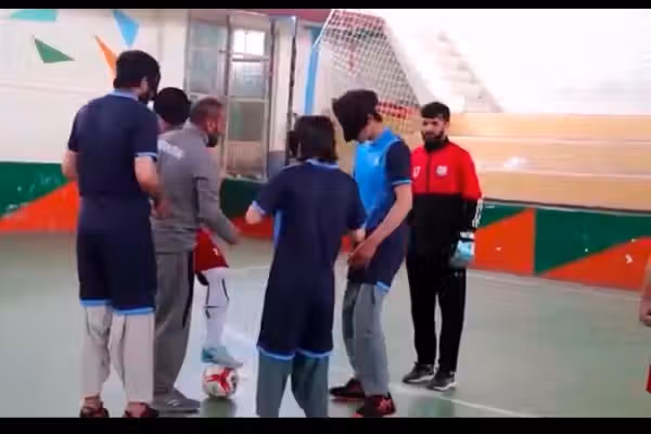 د نابینایانو د فوټسال څلور لوبډلې په غزني کې سیالۍ کوي