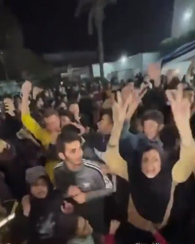 د غزې اوسېدونکو د اوربند د هوکړې له اعلان وروسته په نڅاوو سره خپله خوشحالي څرګنده کړه