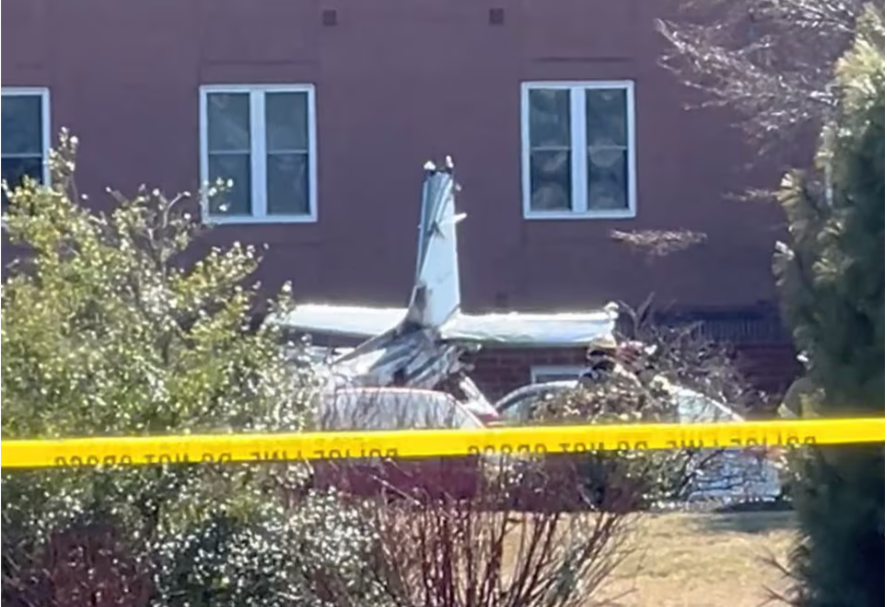 یک هواپیمای کوچک با پنج سرنشین در امریکا سقوط کرد