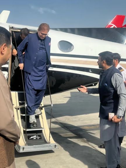 د افغانستان لپاره د پاکستان ځانګړی استازی کابل ته ورسید