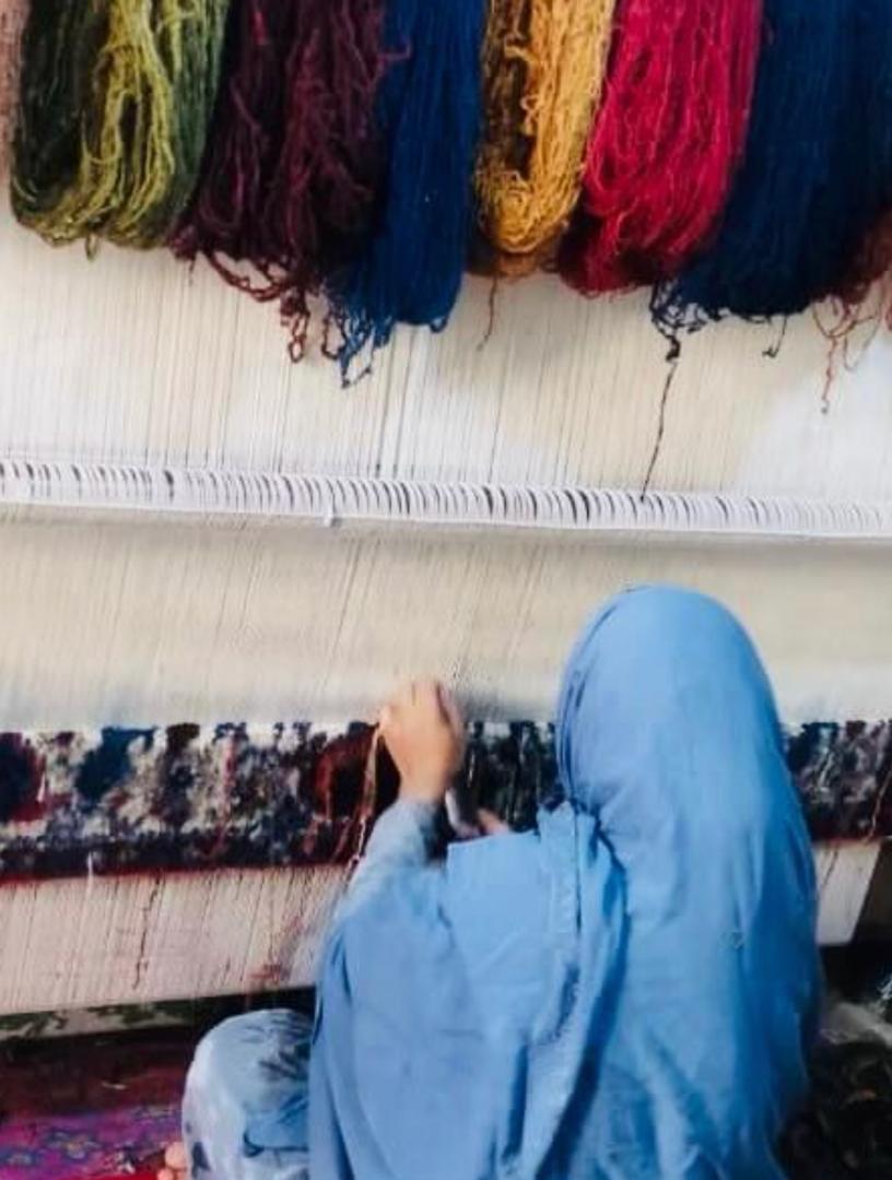 کارگاه قالین‌بافی نامرئی‌ها