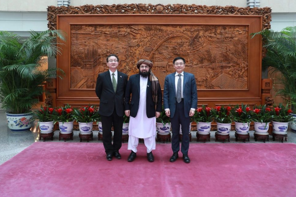 سفير طالبان يبحث مع مسؤولي وزارة الخارجية الصينية ملف ممر واخان