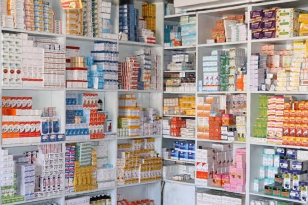 سرچینې: په کابل کې د درملو بیې تر ۷۰ سلنې لوړې شوې دي