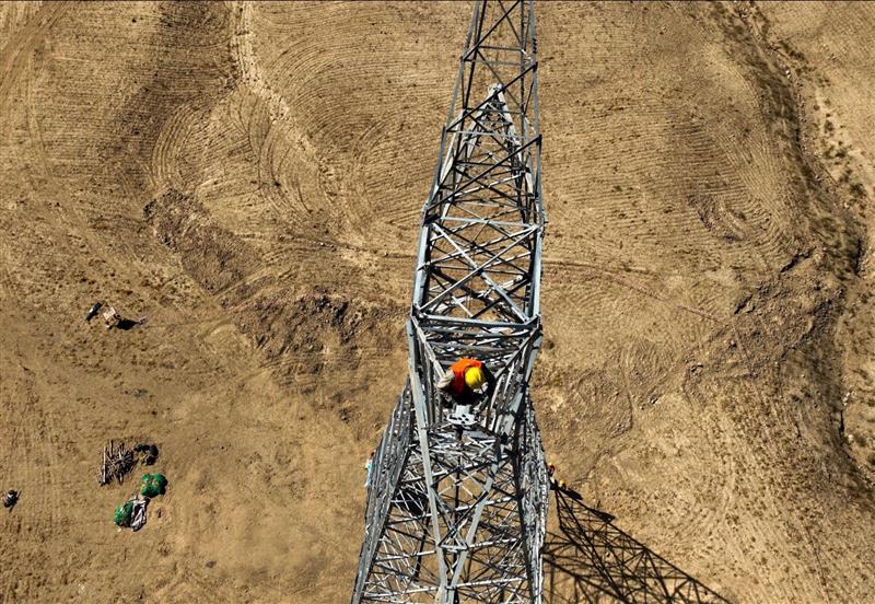 با گذشت یک هفته، خطوط برق وارداتی اوزبیکستان به افغانستان ترمیم نشده است 