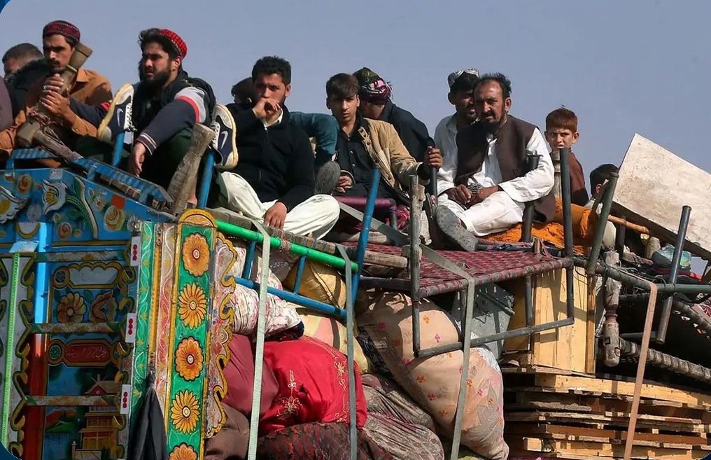 په یوه ورځ؛ له پاکستان او ایران نه تر ۲زره ډېر کډوال افغانستان ته ستانه شوي دي