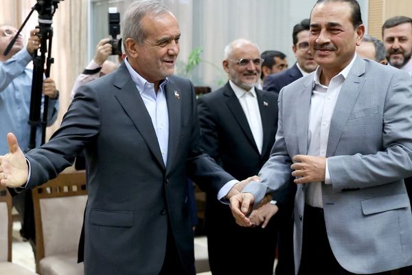 دیدارهای جداگانه فرمانده ارتش پاکستان با پزشکیان، قالیباف و عراقچی