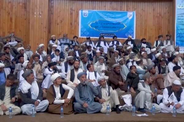 «در امارت اسلامی حکم است و اطاعت»؛ برای جلب حمایت هزارهها، طالبان در غزنی نشست برگزار کرد