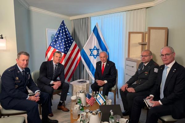 بنیامین نتنیاهو د امریکا د جنګ له وزیر سره وکتل