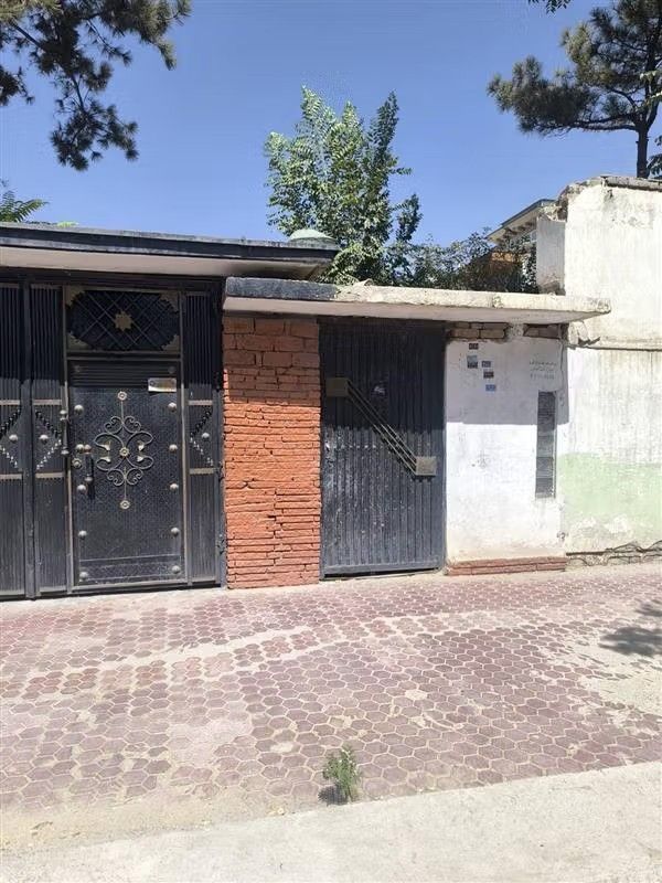 افراد سراج‌الدین حقانی خانه شخصی پاچا خان زدران را در کابل تصرف کرده‌اند