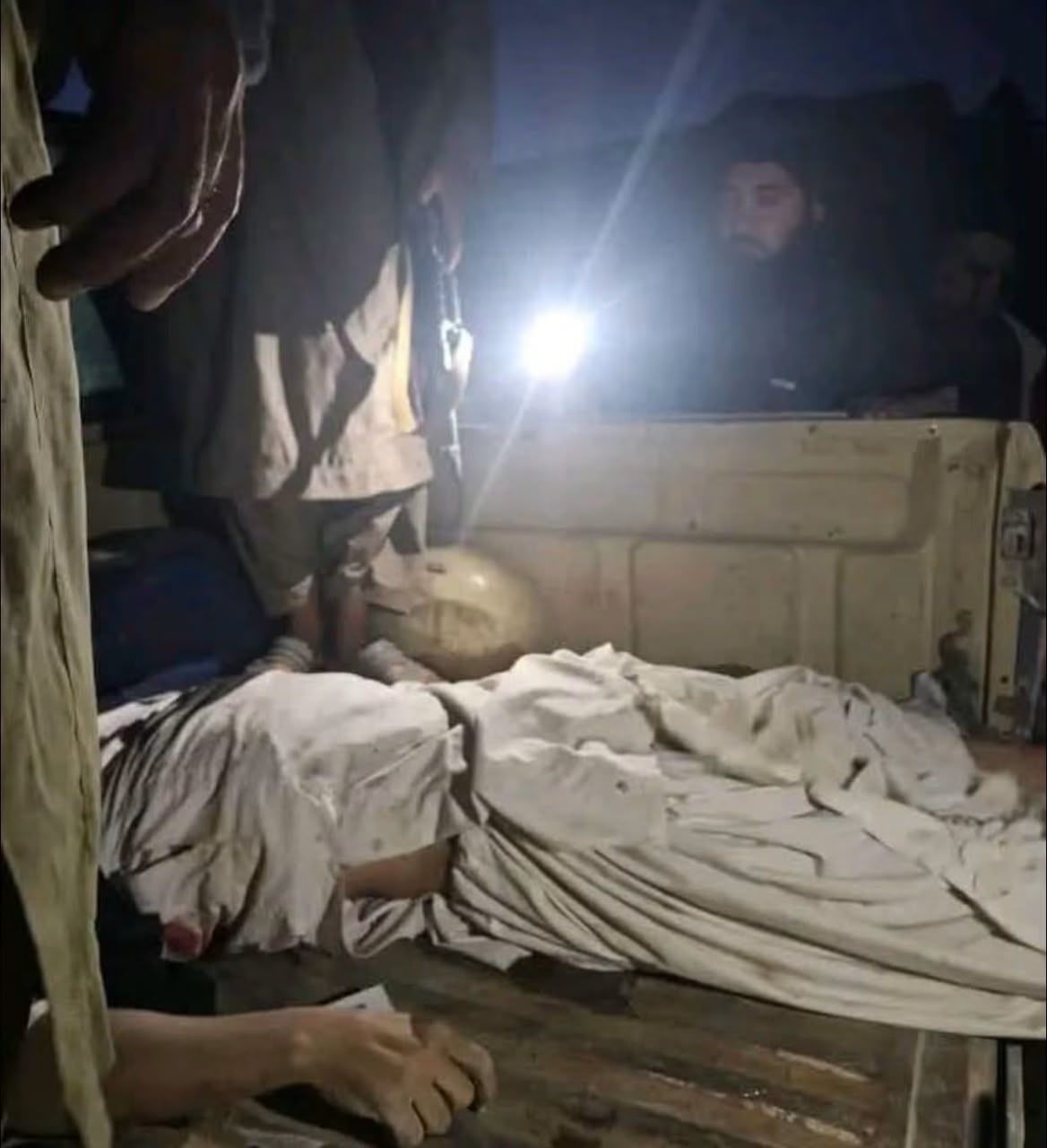 طالبانو په کندهار کې د دوو وسله‌والو مخالفینو د وژلو ادعا کړې