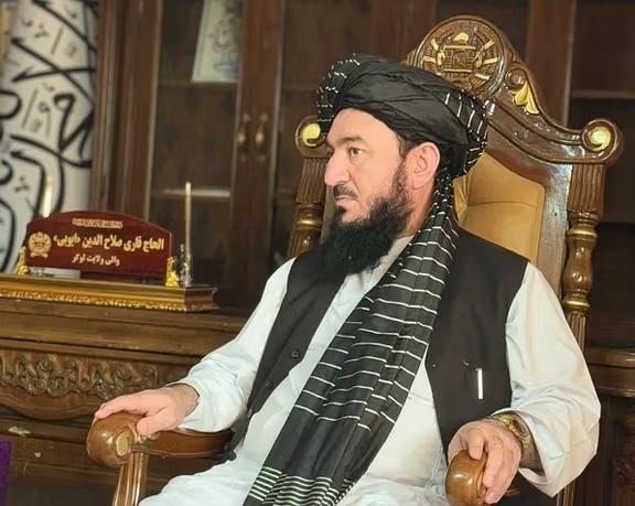 د طالبانو ازبک قومندان: لومړني څه مې چې په ارګ کې ولیدل هغه د اشرف غني پګړۍ، چپن او کتاب و