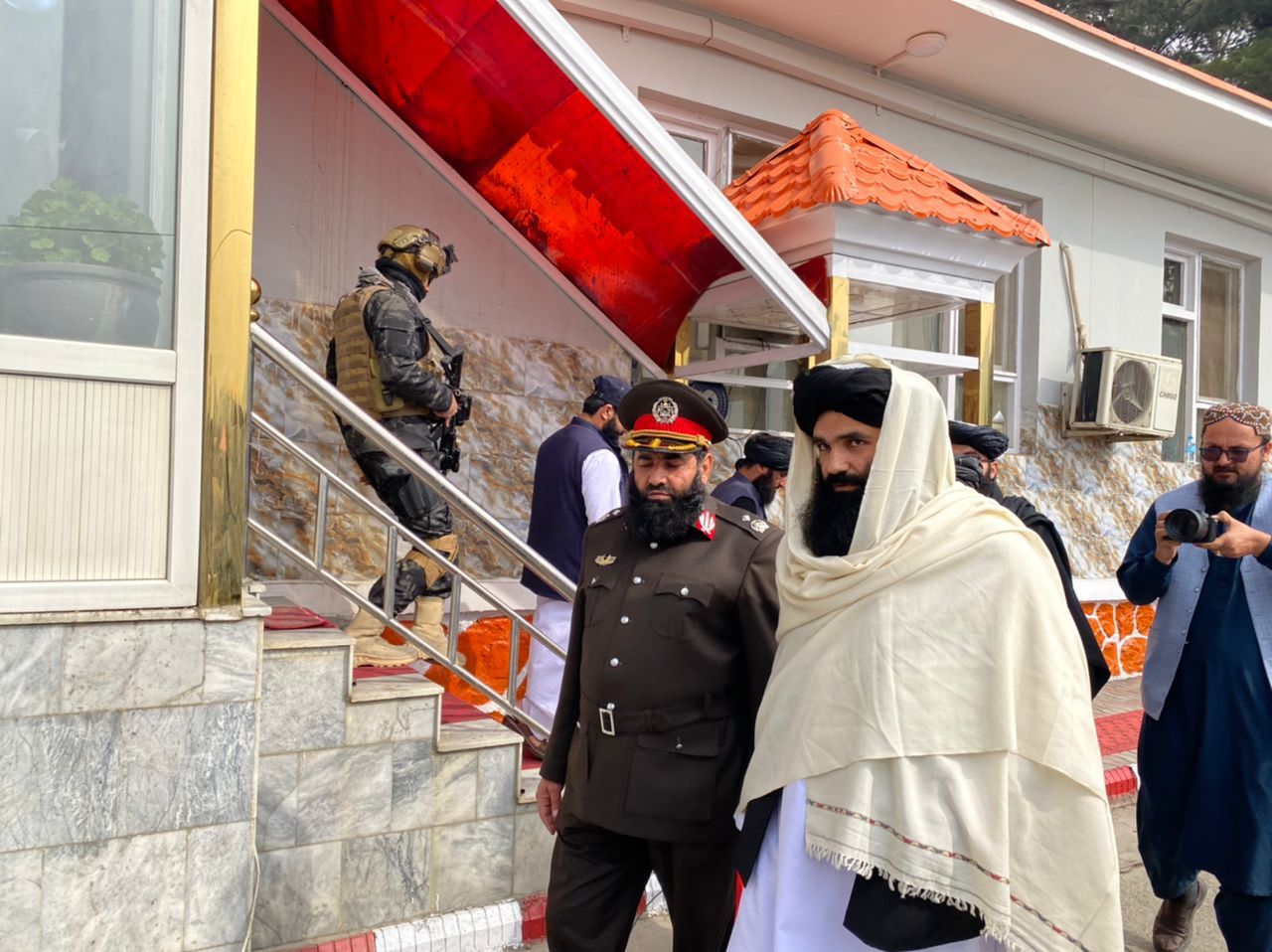 مرد ۱۰ میلیون دالری؛ طالبان تصویر کامل سراج‌الدین حقانی را منتشر کردند