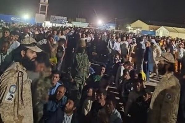 Forced Deportations Of Afghan Migrants From Iran Continue Daily, Says Taliban