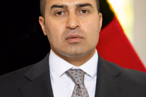 د هرات پر لاریونونو د طالبانو برید؛ سمېع سادات د ظلمونو پر وړاندې د پاڅون غوښتنه کړې