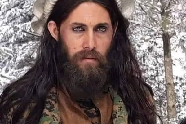 قيادي سابق في شبكة حقاني يدعو أنصاره لدعم طالبان الباكستانية بعد هجوم في بلوشستان