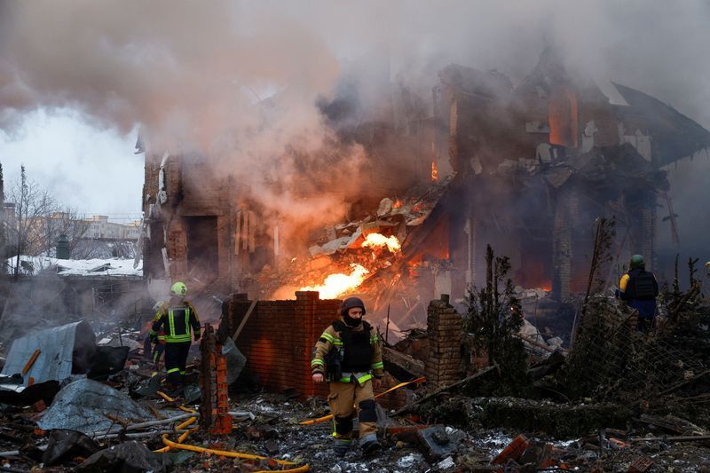 روسیې د اوکراین د انرژۍ پر تاسیساتو د توغندیو او ډرون الوتکو بریدونه کړي