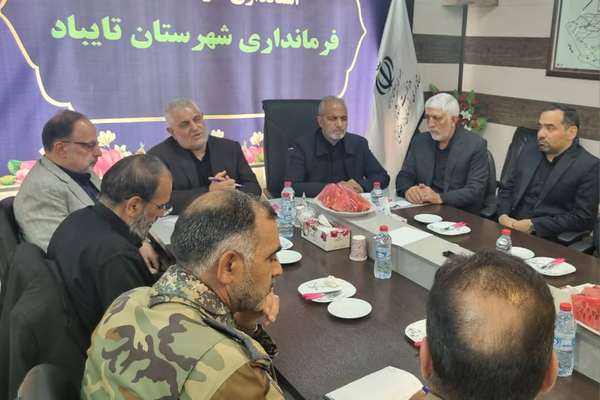 مقامهای ایرانی بر فراهم کردن تسهیلات برای تردد مهاجران افغان از مرز دوغارون تاکید کردند