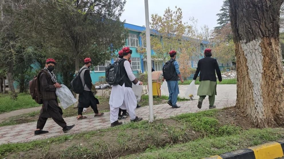 حزب الحركة الوطنية يصف تعامل وزير طالبان مع طالب أوزبكي بأنه ينتهك الكرامة الإنسانية