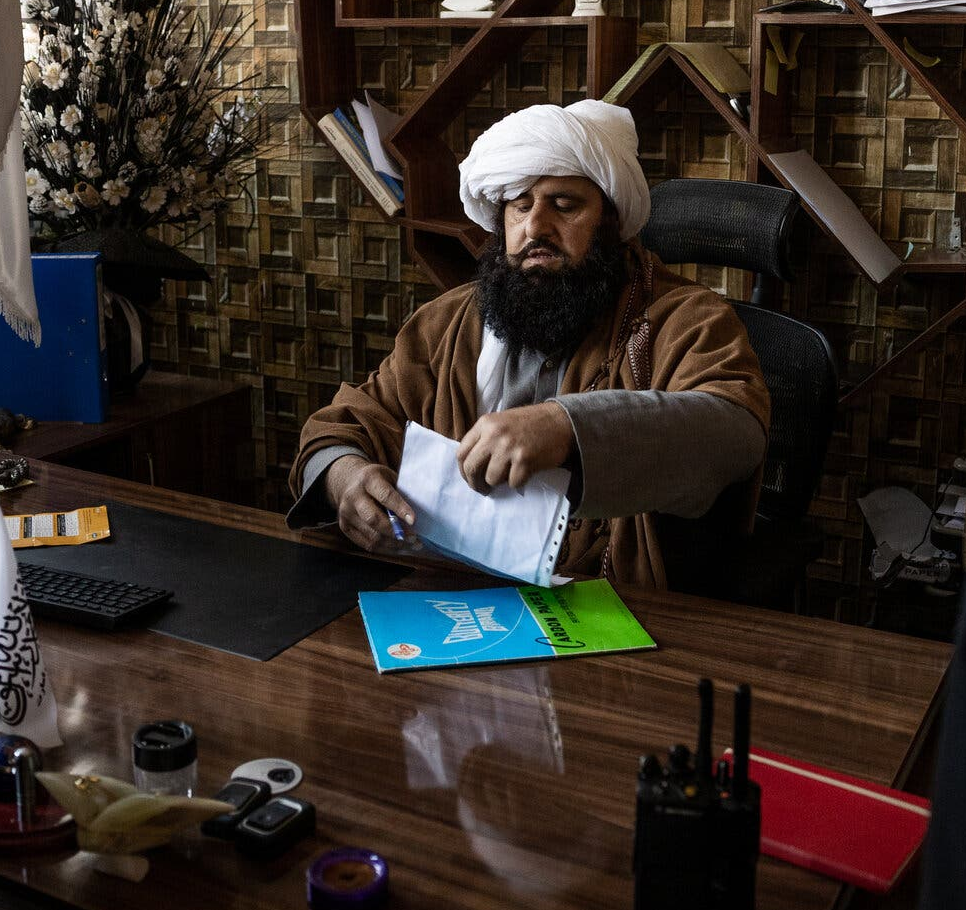 نیویورک تایمز: طالبان کارمندان خود را از پاکستان می‌آورد