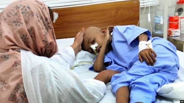 په افغانستان کې د سرطان پېښې زیاتې شوې؛ ناسالم ژوند یې مهم لامل بلل کېږي