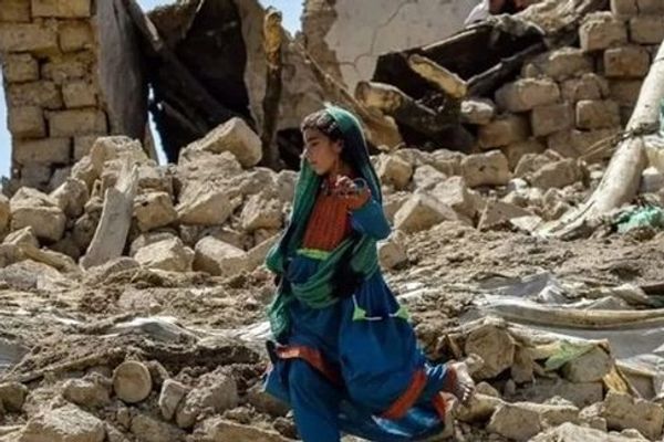 الناجون من زلزال شرق أفغانستان يعيشون في ظروف غير آمنة