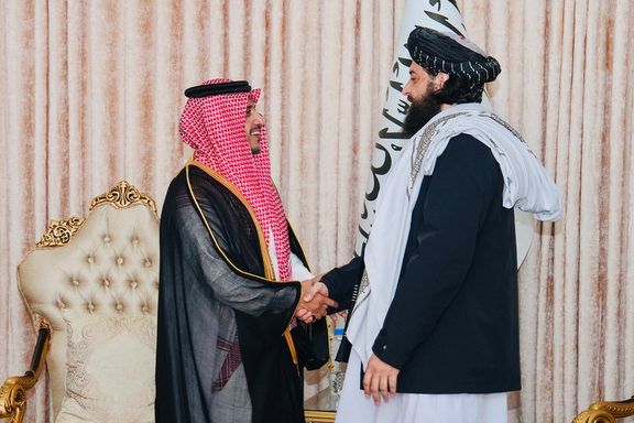 د طالبانو دفاع وزیر په کابل کې د سعودي عربستان له سفیر سره وکتل