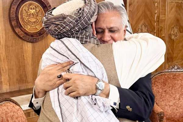 حسن آخند به وزیر خارجه پاکستان: با زبان زور و تهدید هیچ مشکلی حل نمیشود