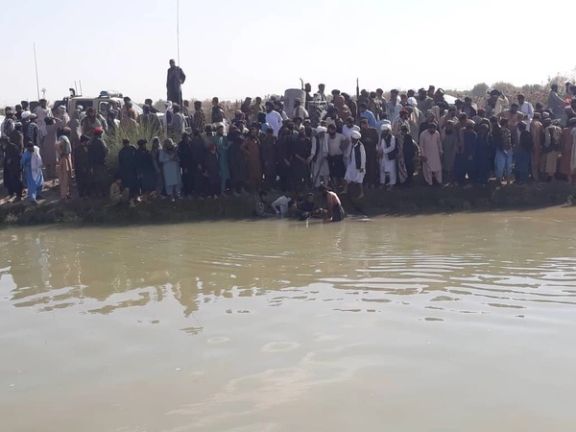 هلمند کې د موټر ښوېدو په پېښه کې د یوې کورنۍ شپږ غړي مړه دي