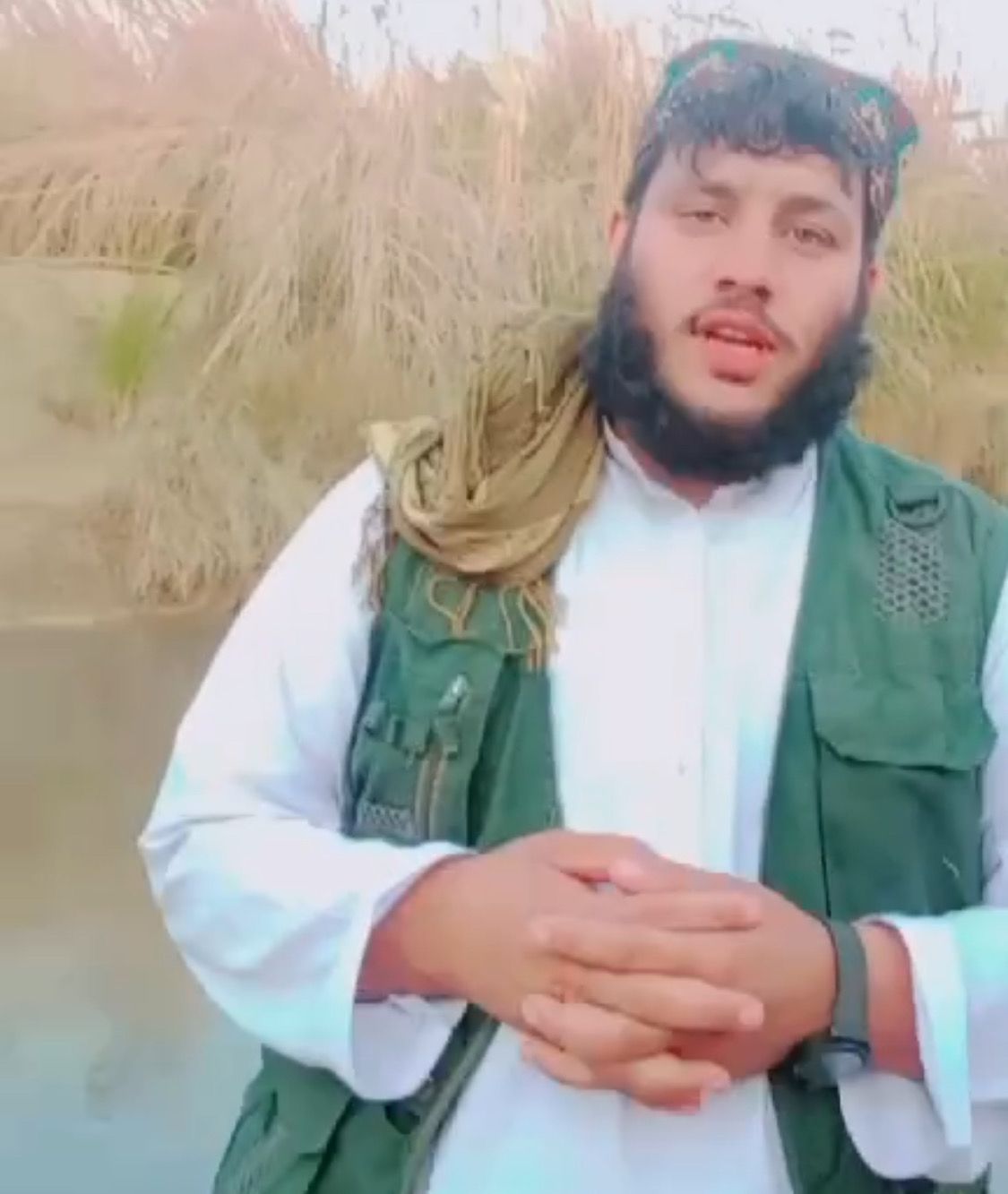 د پاکستان په ډېره اسماعیل خان کې موټر بم برید یو افغان طالب کړی دی