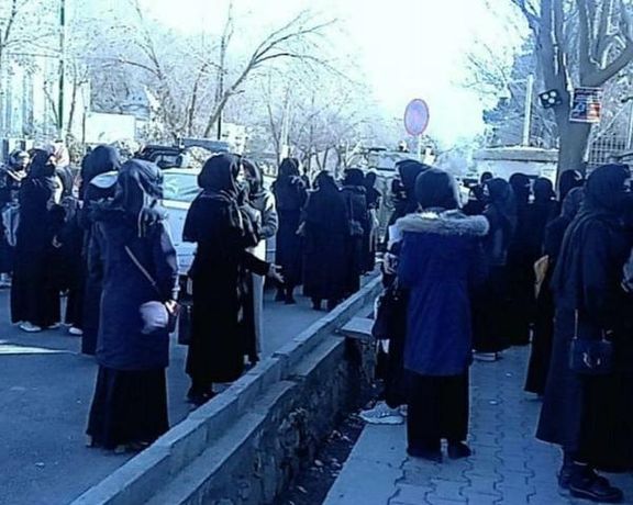 یک نهاد حقوق بشری:طالبان معترضان به ممنوعیت تحصیل دختران را تهدید به بازداشت و شکنجه کردند