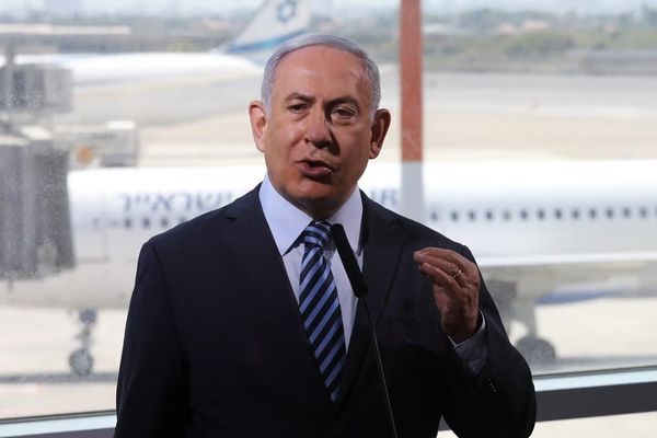 بنیامین نتنیاهو له ډونالډ ټرمپ سره د لیدو لپاره فلورېډا ته ورسېد