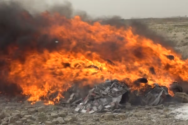 په ننګرهار کې د طالبانو امربالعروف د موسیقۍ لسګونه الات سوځولي