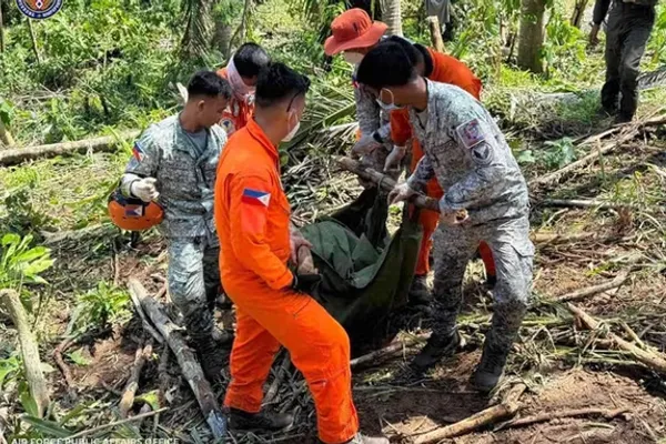 فلیپین کې د «کلمایګي» توپان؛ د مړو شمېر ۱۴۰ ته لوړ شو او لسګونه نور تري تم دي