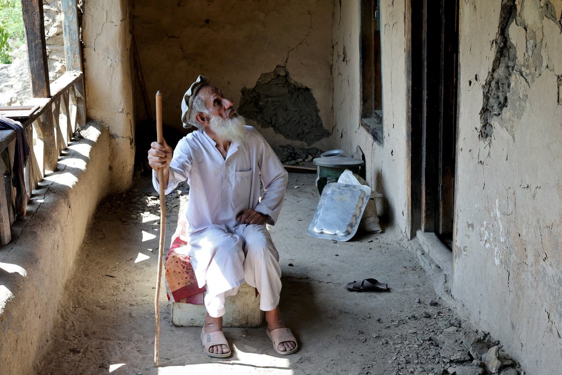 بازماندگان زلزله شرق افغانستان از بازگشت به روستاهای خود هراس دارند