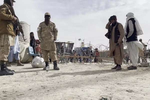 Border Restrictions Fuel Rise In People Smuggling In Afghan Pak Region