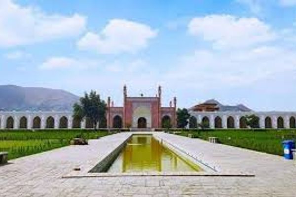 طالبان د کابل عیدګاه جومات د ښار د فعال جامع جومات په توګه پرانیزي