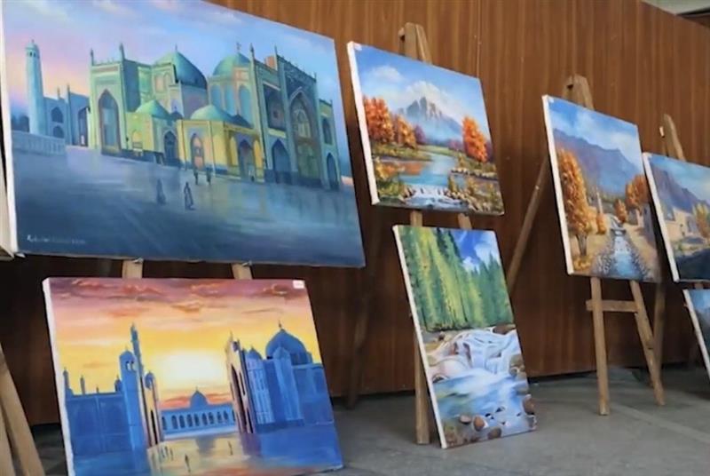 د ښځو له ګډون پرته؛ په بلخ کې د «هفت قلم» تر سرلیک لاندې درې ورځنی نندارتون جوړ شو