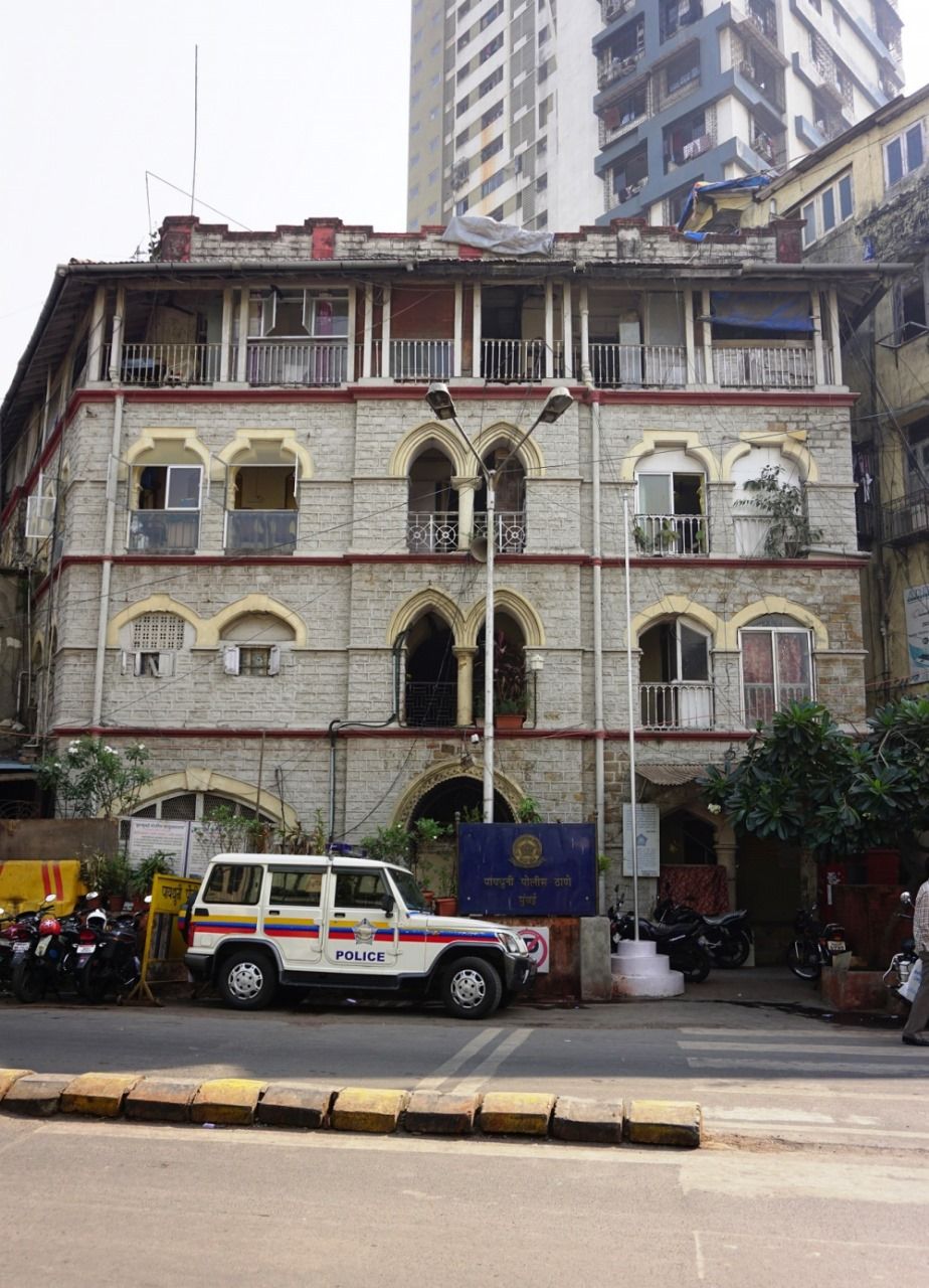 رسانه‌ هندی: یک 'صراف غیرقانونی' افغان با مدارک جعلی در هند بازداشت شد