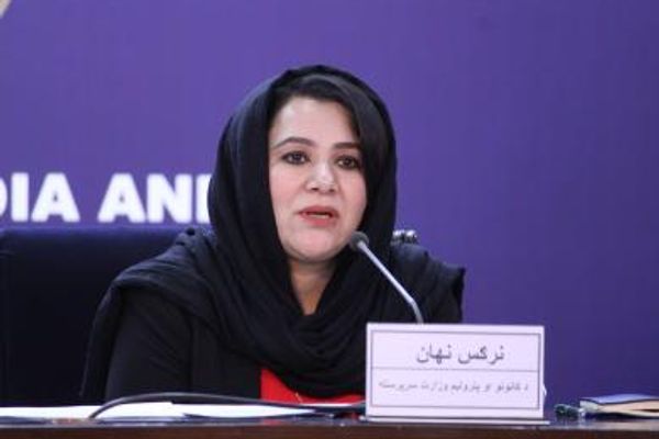 نرګس نهان: افغان ښځې له پنځو کلونو راهیسې له بنسټیزو بشري حقونو محرومې دي